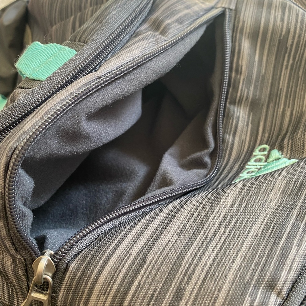 🌟 final sale - great Adidas Backpack - Picture 4 of 9